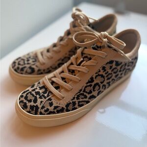Rothy’s Leopard Lace Up Sneaker - Size 8